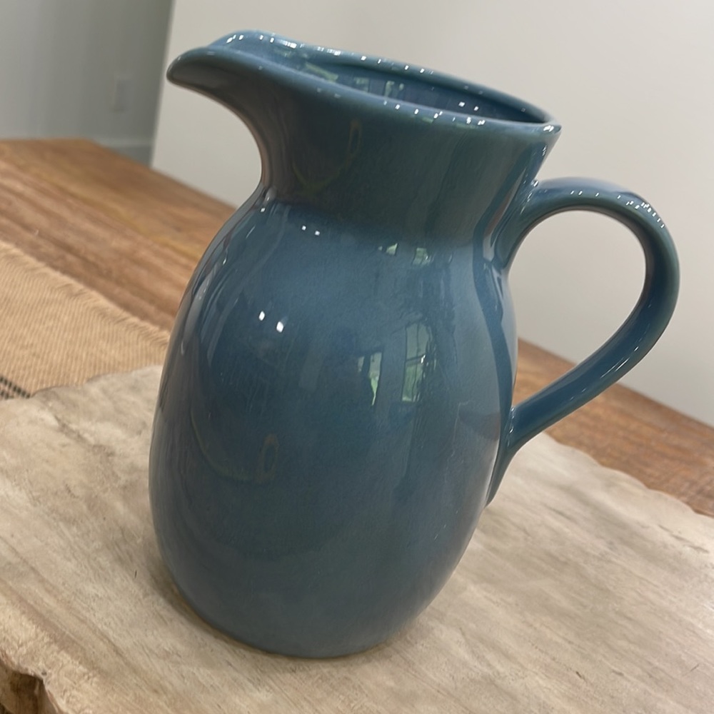 🦋Blue Pitcher/Vase🦋 - Picture 4 of 4